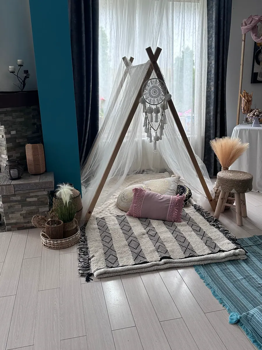 Decor Foto corner realizat de Boho Bloom Events