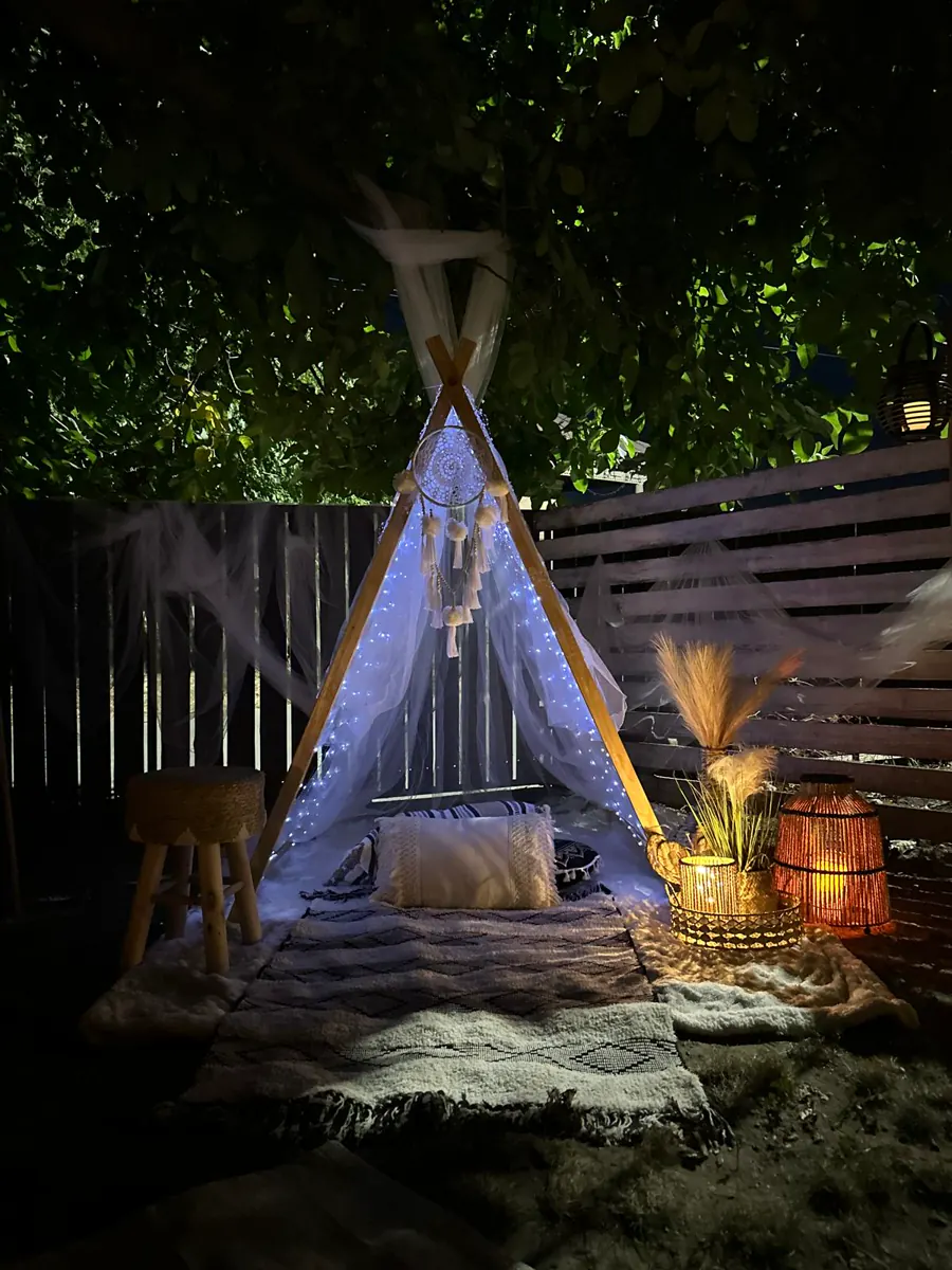 Decor Foto corner realizat de Boho Bloom Events