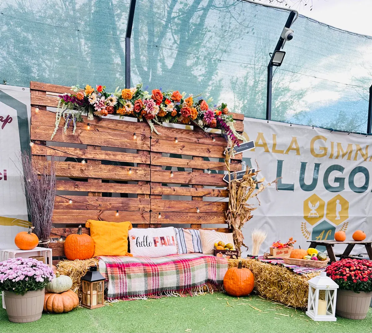 Decor Foto corner realizat de Boho Bloom Events