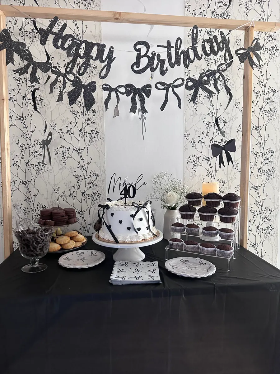 Decor Candy bar realizat de Boho Bloom Events