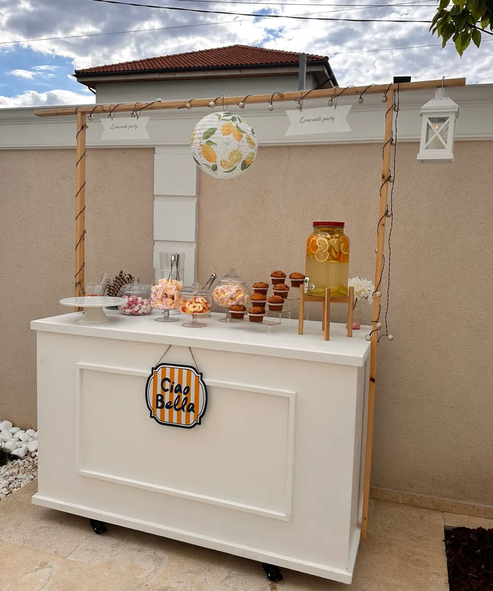 Decor Candy bar realizat de Boho Bloom Events