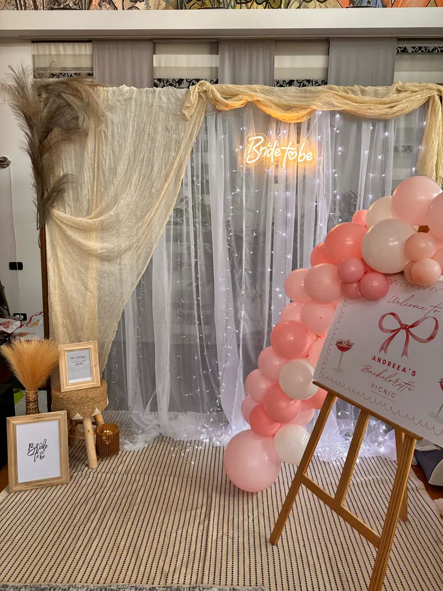 Decor Petrecerea Burlacitelor realizat de Boho Bloom Events