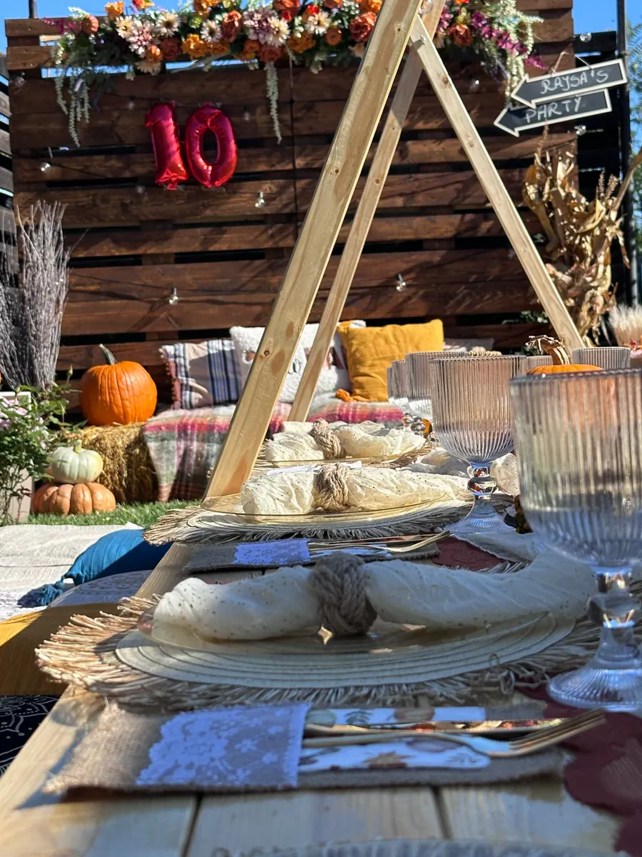 Decor Picnic Aniversar realizat de Boho Bloom Events