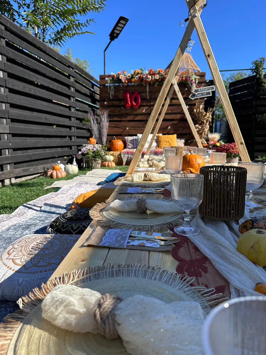 Decor Picnic Aniversar realizat de Boho Bloom Events